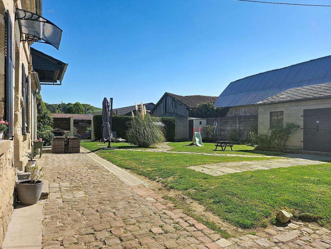 Magnifique longere en pierres de taille, renovee ! - photo 24
