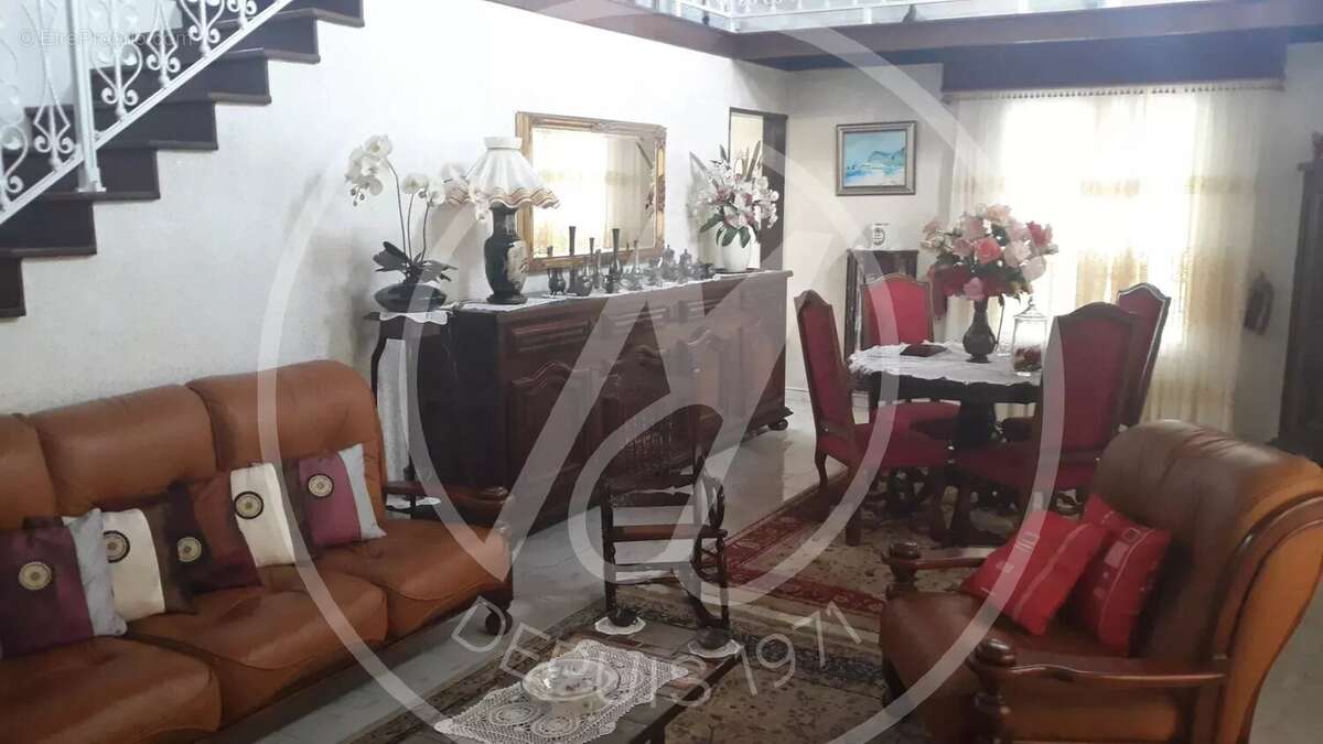 Maison à LES ABYMES