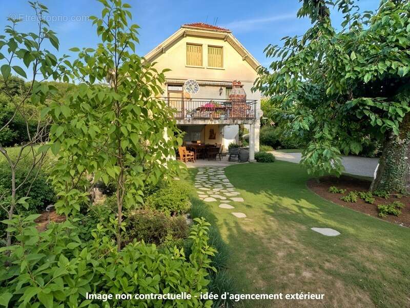 Maison à VIVIERS-DU-LAC