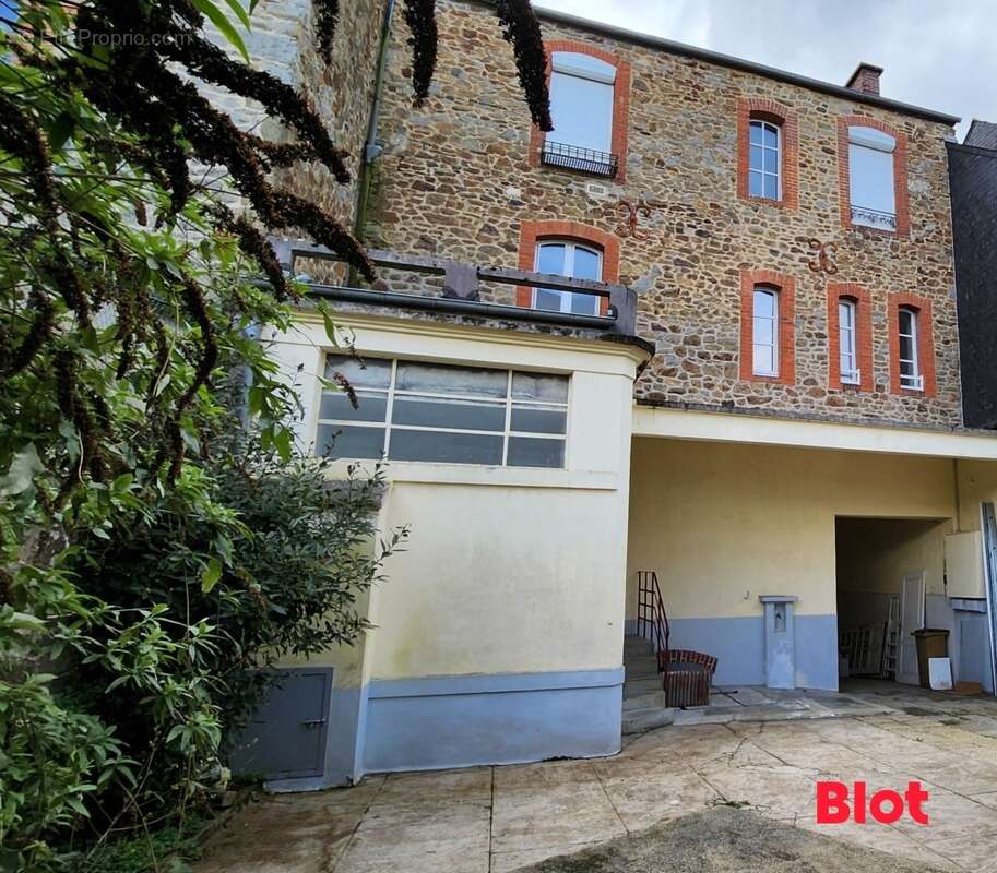Maison 152 m² à Fougeres  - photo 8
