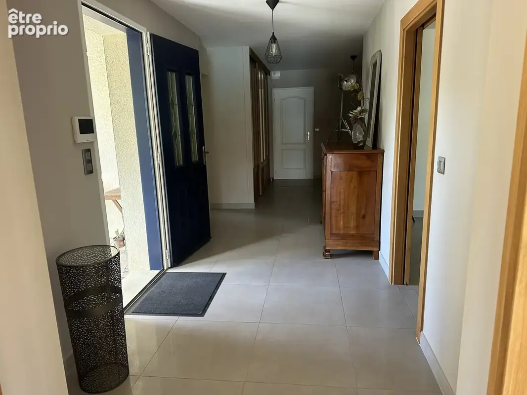 Exclusivité à 9km de Cognac, maison de 177m2,5 chambres et piscine chauffée. - photo 9