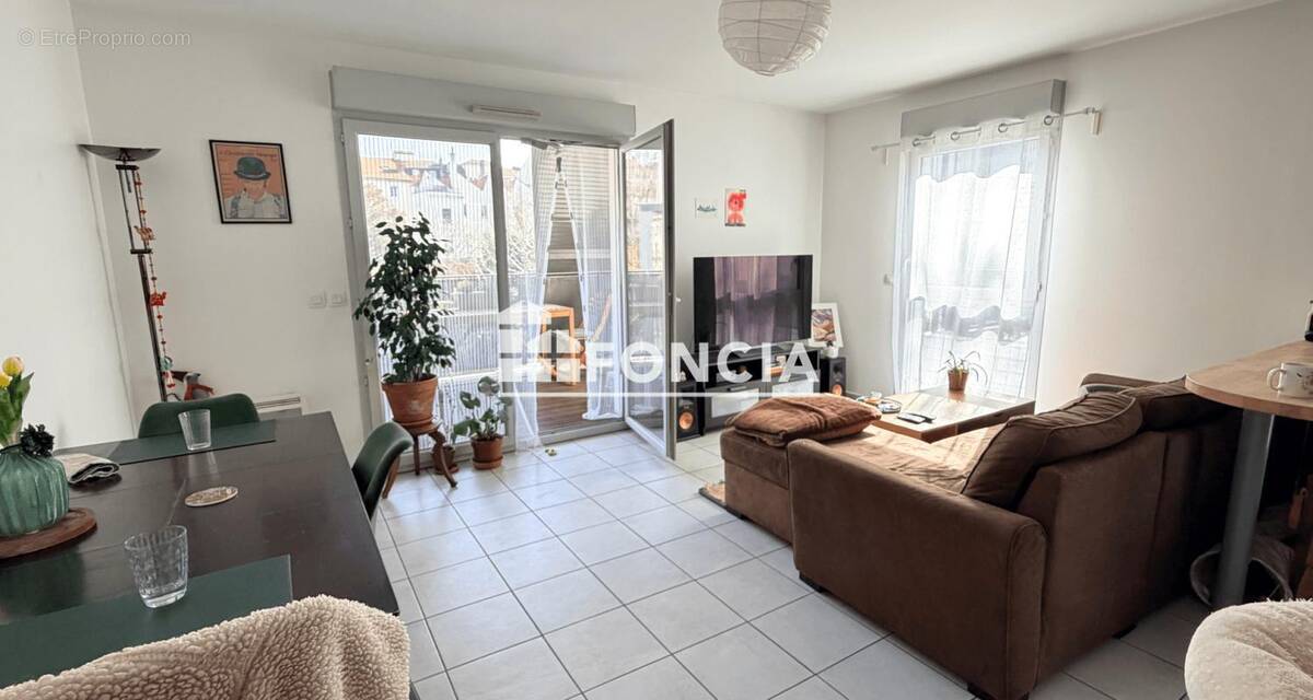 Appartement à LYON-6E