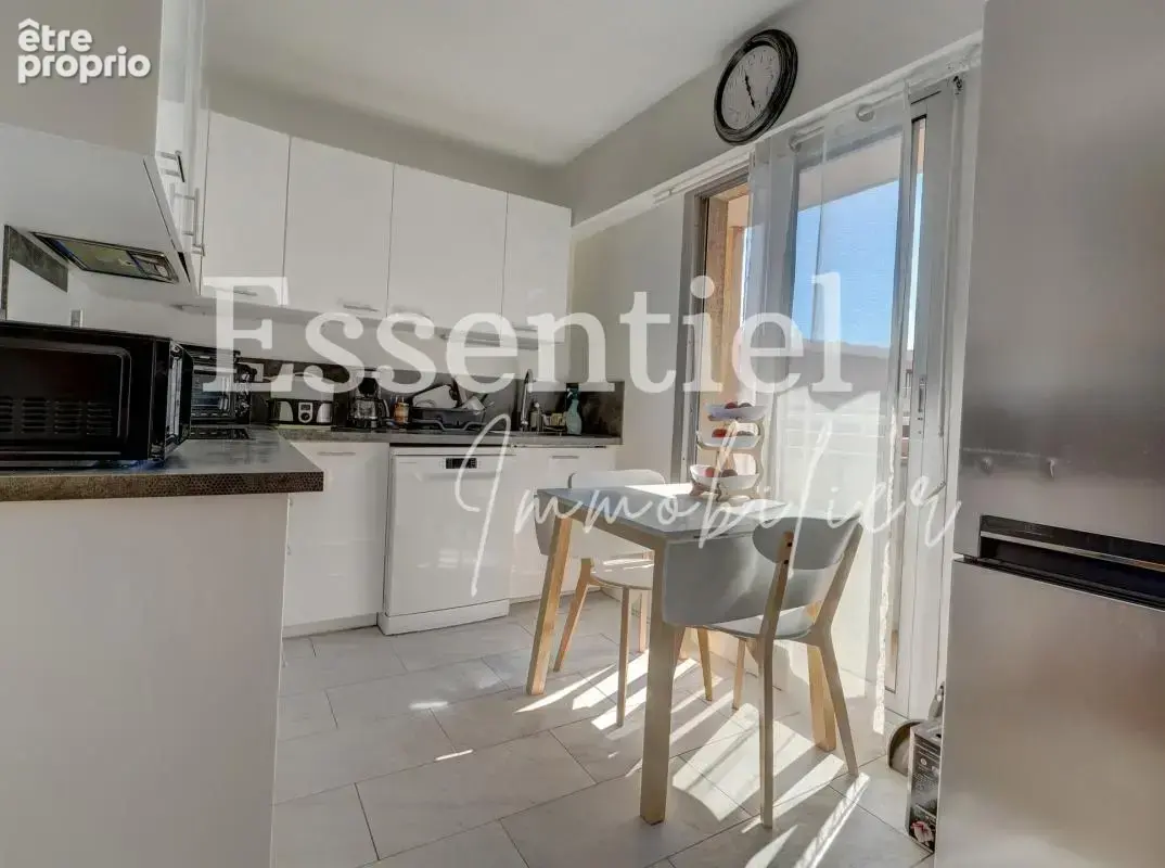 Cros de Cagnes – 2 pièces 51 m² avec 2 terrasses, proche mer - photo 4