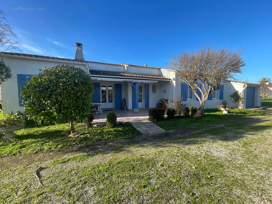 Maison à LA BREE-LES-BAINS