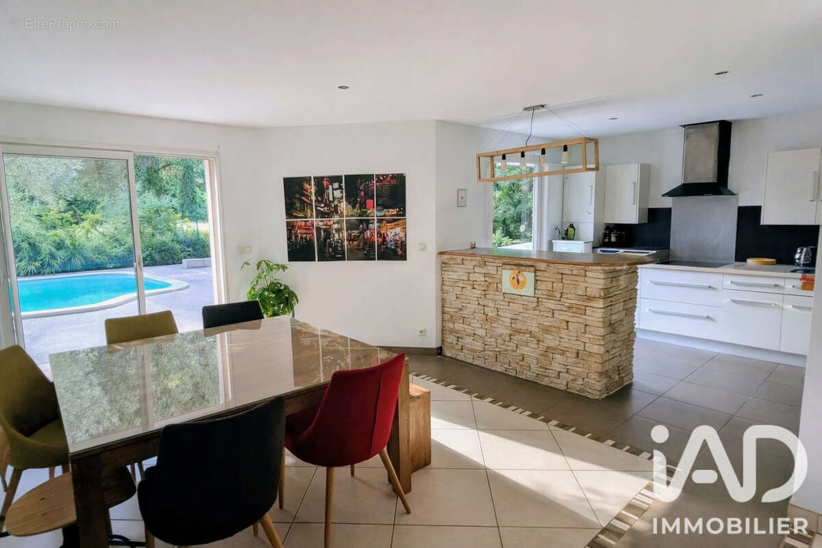 Maison 130 m² à Loriol-Sur-Drome  - photo 4