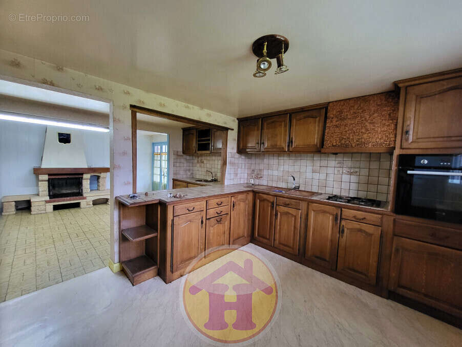 Maison à SAINT-JUNIEN