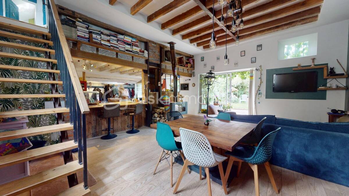 Maison à BEAUNE-LA-ROLANDE