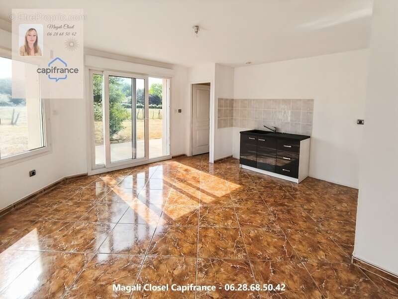 Maison à PIERRE-DE-BRESSE