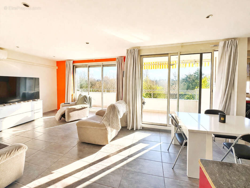 Appartement à OULLINS