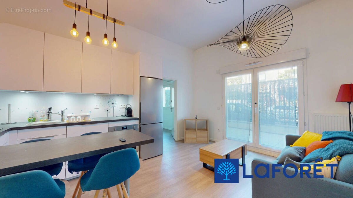 Appartement à PARAY-VIEILLE-POSTE