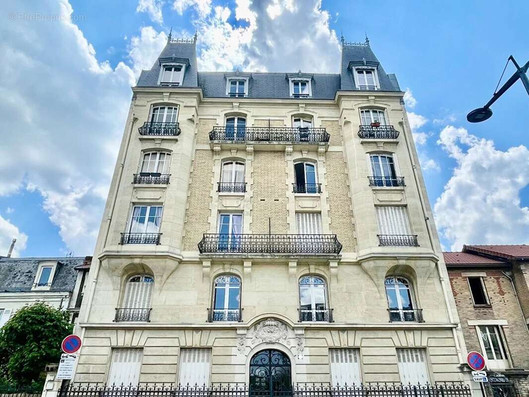 Appartement à BOIS-COLOMBES