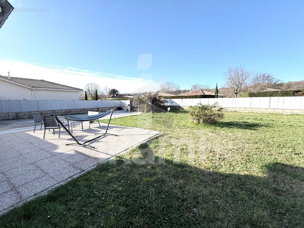 Maison à CHATEAUNEUF-DE-GALAURE