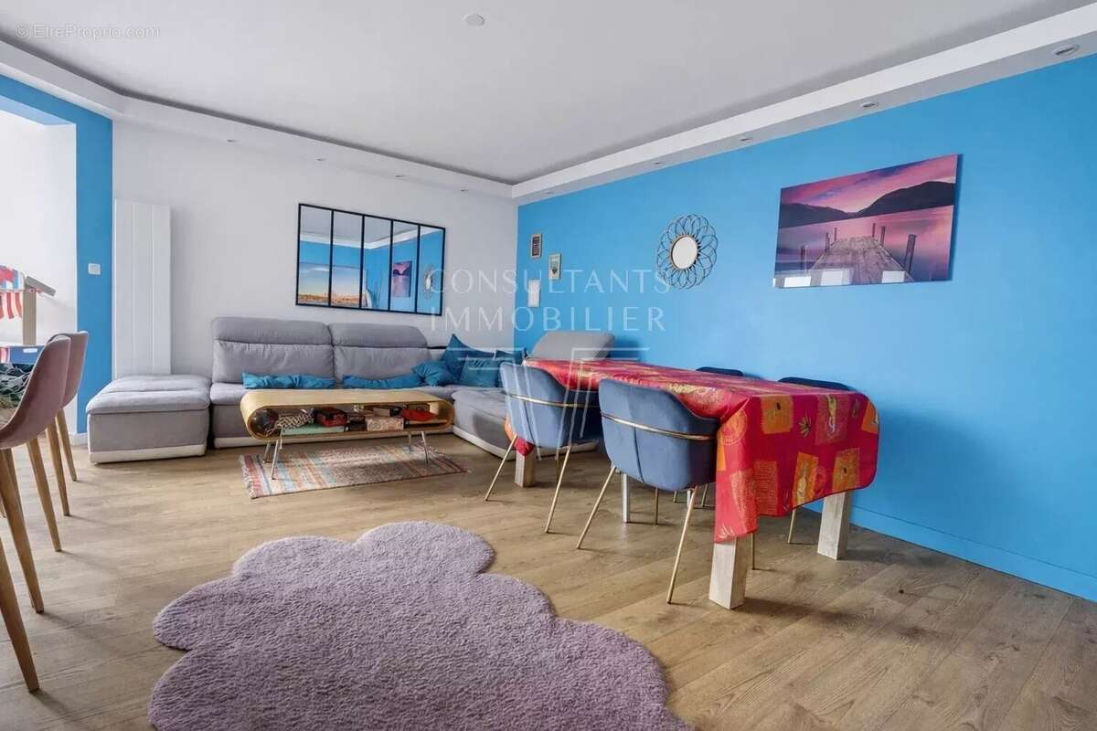 Appartement à LEVALLOIS-PERRET