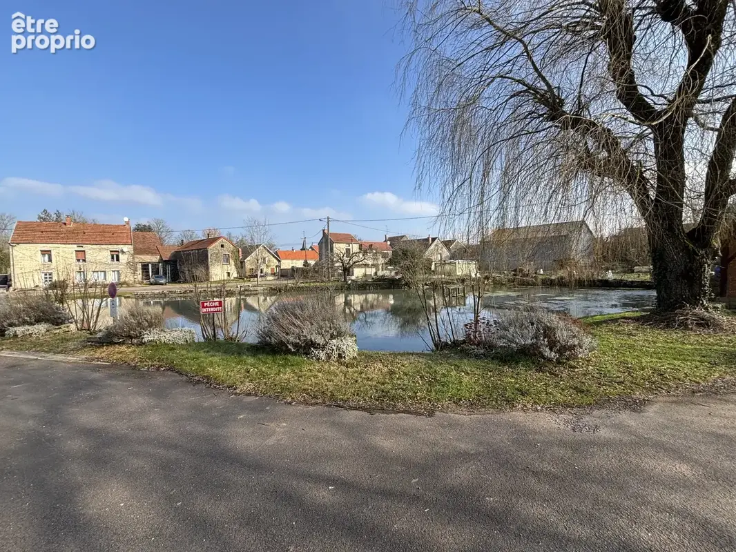 Ancien corps de ferme comprenant une demeure de 210m2 avec un terrain 3200M2 et dépendances - photo 28