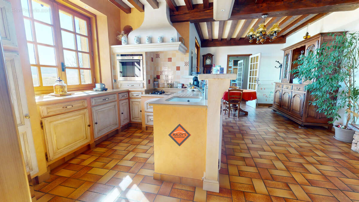 Maison à LE BOIS-D'OINGT