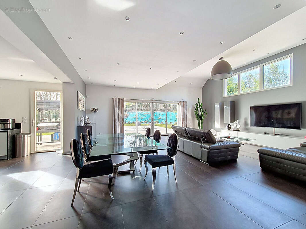 Maison à PRECY-SUR-OISE