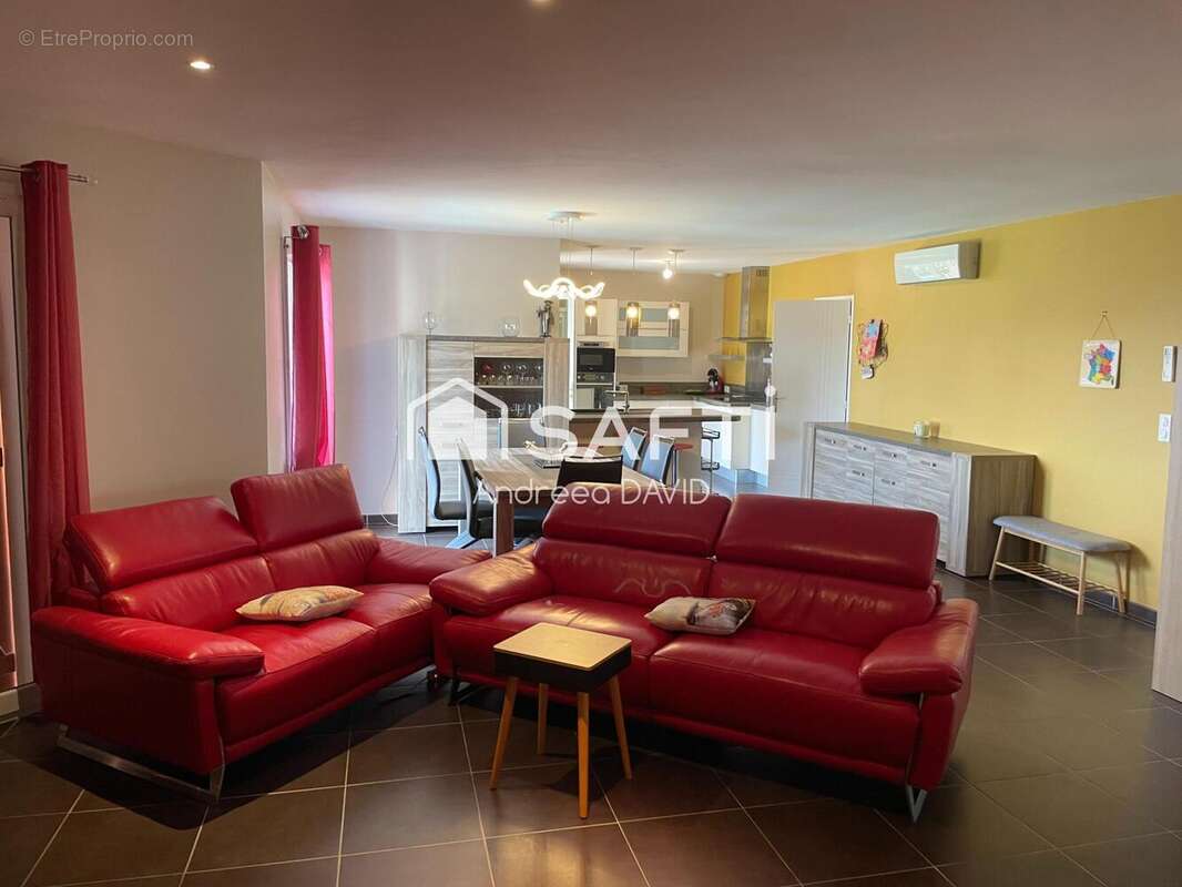 Maison 95 m² à Castres  - photo 4