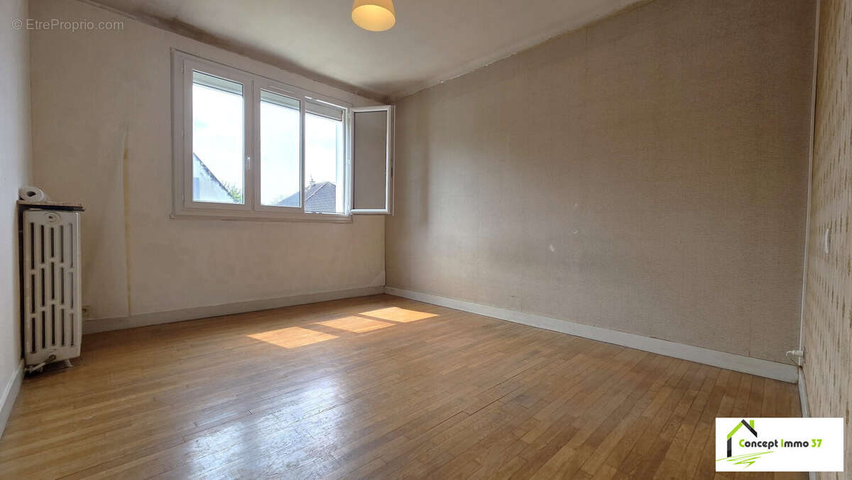 Maison 103 m² à La Ville-Aux-Dames  - photo 5