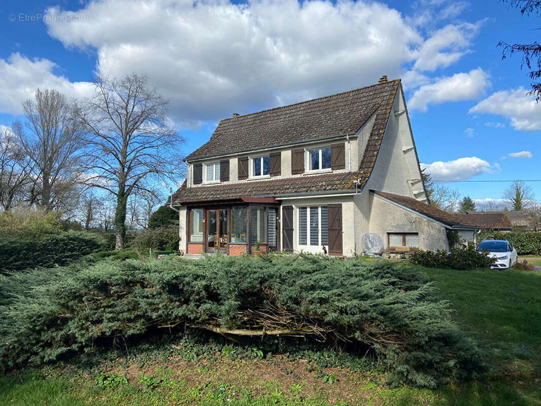 Maison à LE CHAUTAY