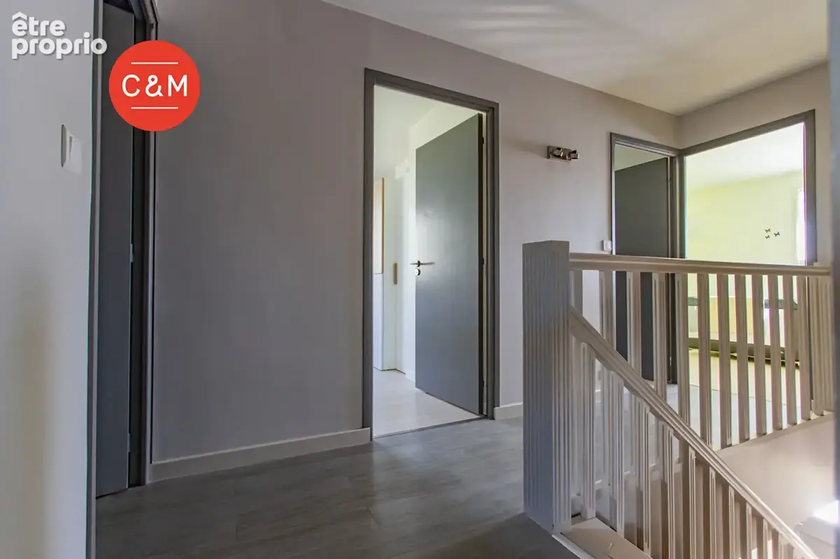 BOUGUENAIS - Maison 7 pièces 193 m² - photo 8