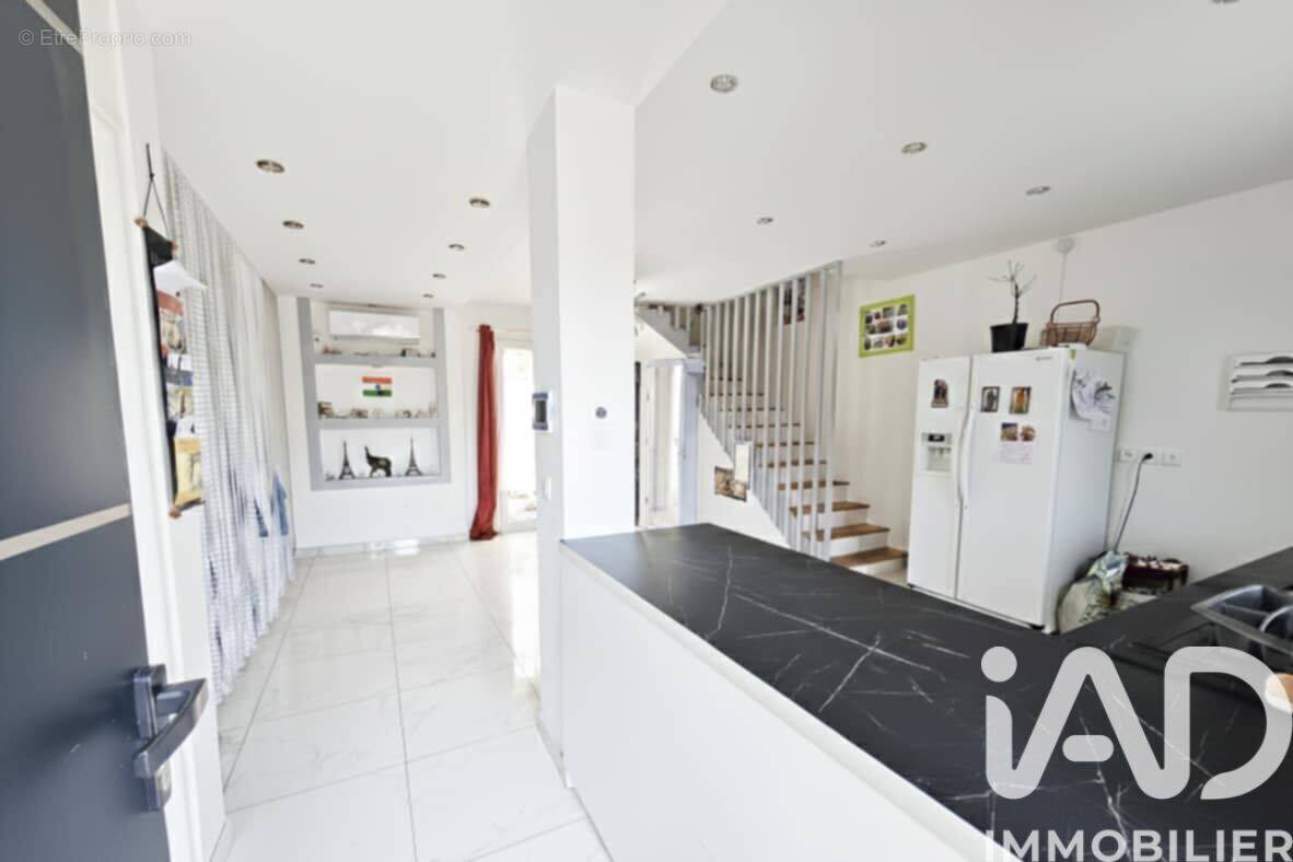 Photo 1 - Maison à CEZY