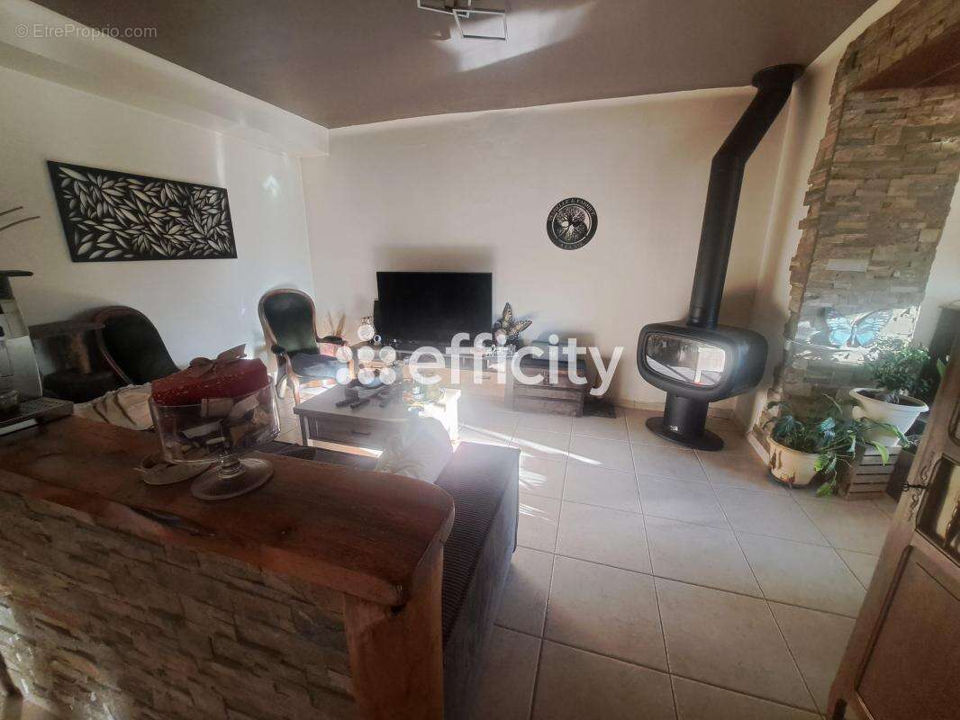 Maison à VILLELAURE