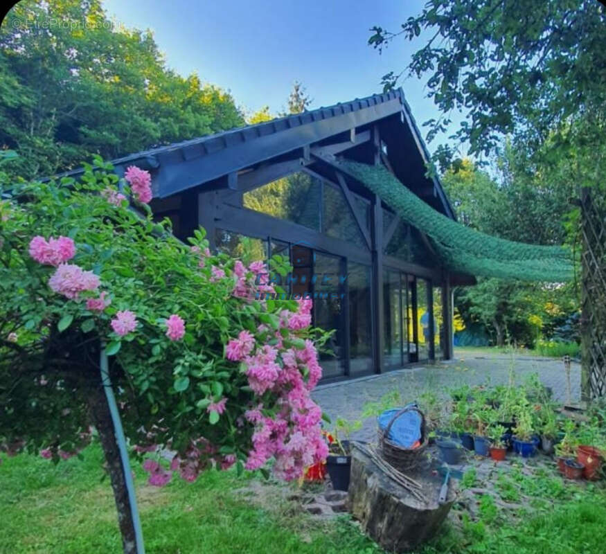 Maison à LA BRUYERE