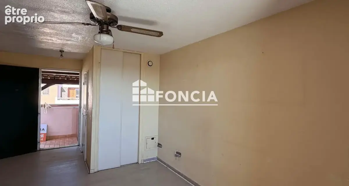 EXCLUSIVITÉ – Studio à rénover avec belle vue dégagée  fort potentiel - photo 5