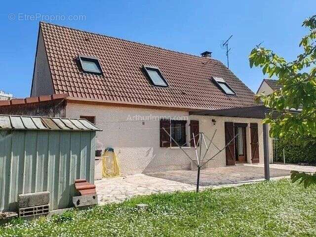 Maison à VILLENEUVE-SAINT-GEORGES