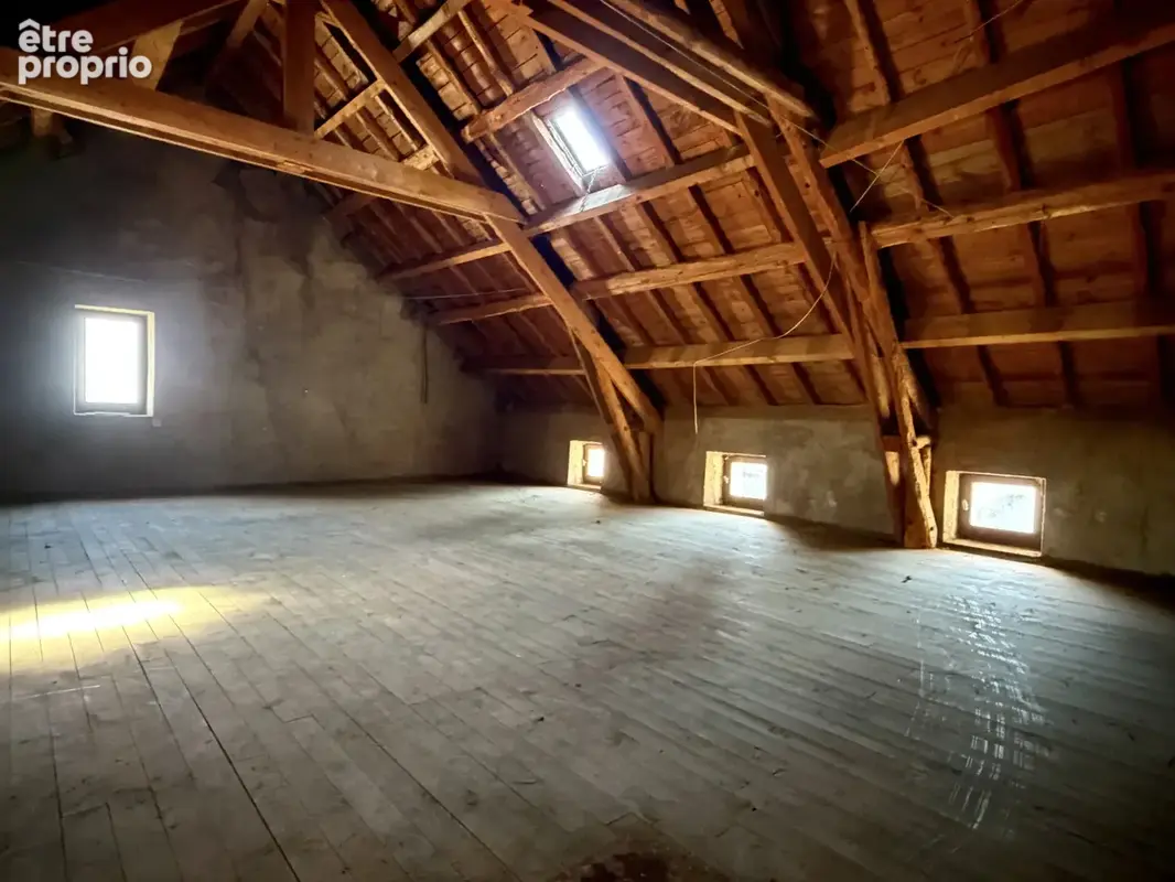 EXCLUSIVITE 144 : GR 65, Ancienne maison d'habitation à rénover sur l 'Aubrac. - photo 29