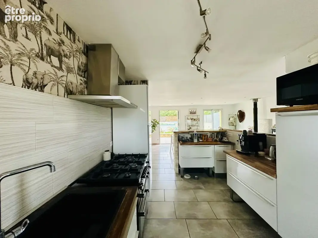 Exclusif lattes centre - villa de 180m2 sur 450m2, entierement renovee, clim, piscine, garage a 100m du tram - photo 8