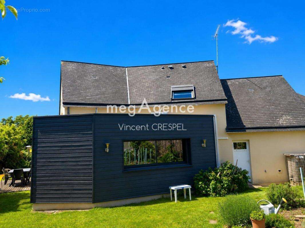 Maison à LA BAZOGE-MONTPINCON