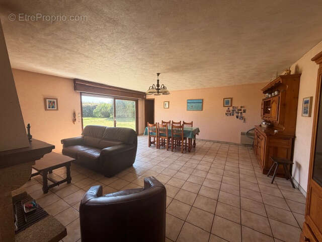 Maison à CREDIN