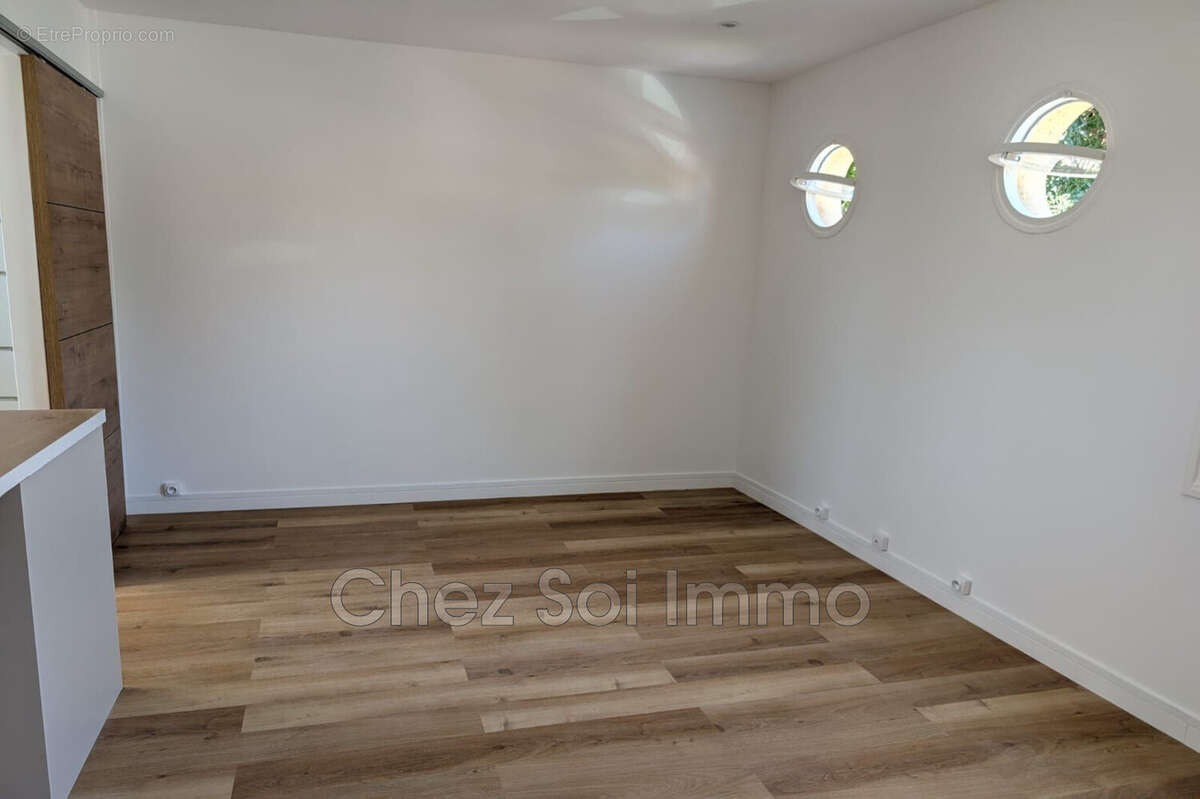Appartement à VILLENEUVE-LOUBET
