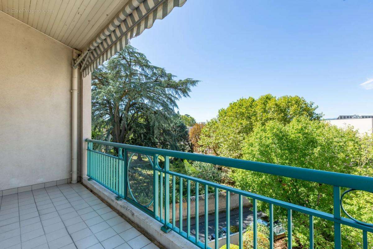 Appartement à TASSIN-LA-DEMI-LUNE