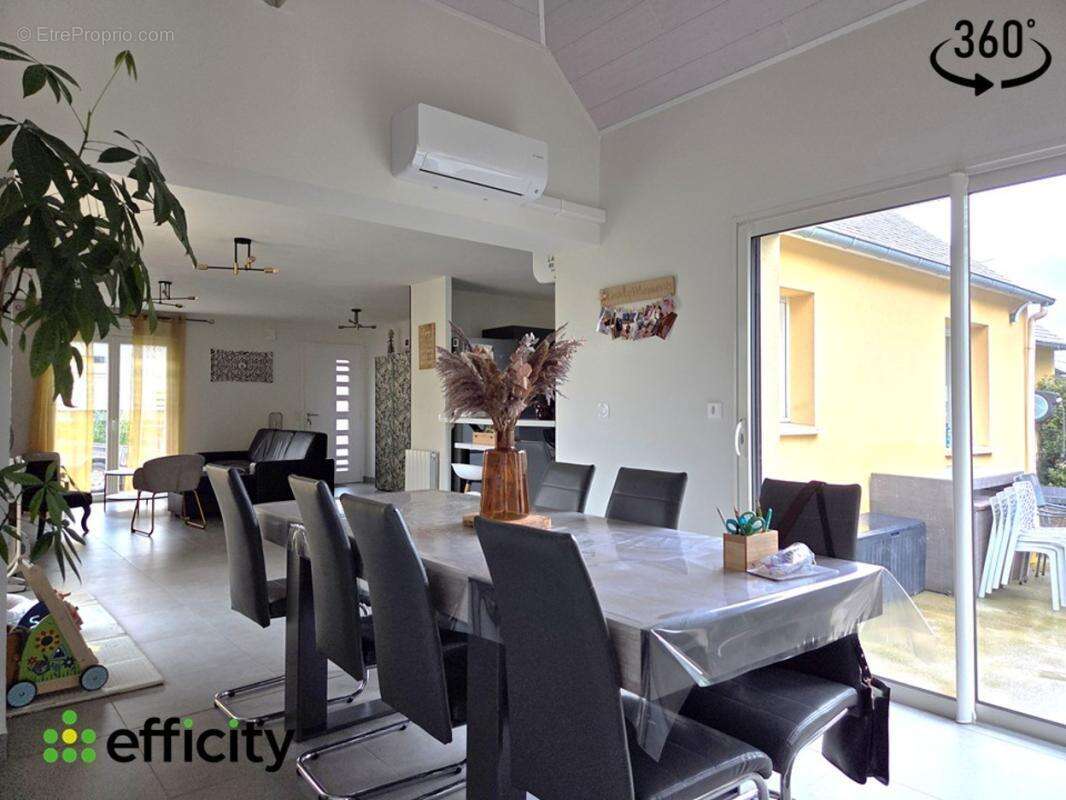 Maison à SAINT-PIERRE-DE-PLESGUEN