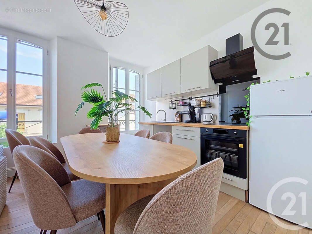 Appartement 85 m² à Sainte-Savine  - photo 3