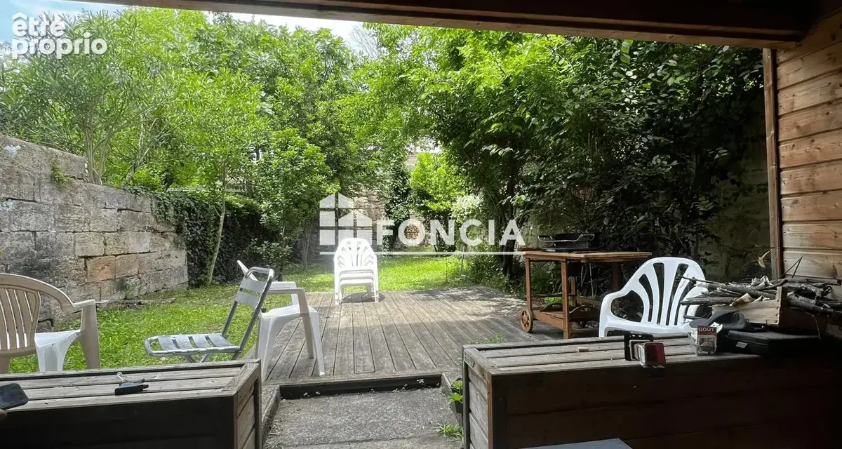 À vendre - Bordeaux Centre – T3 avec jardin à fort potentiel - photo 3