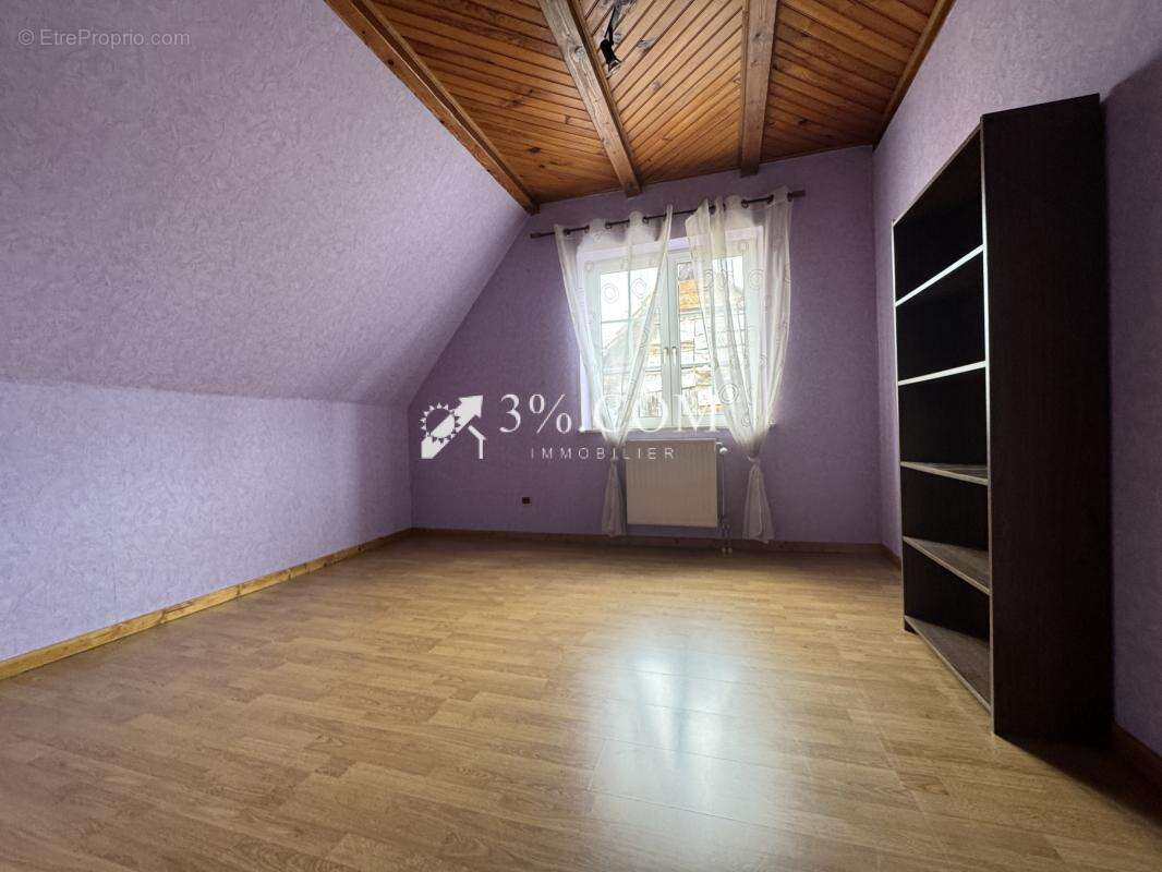 3%COM Jolie maison avec 5 chambres et une grange au centre d - photo 12