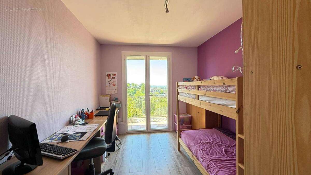 Maison à LACROIX-FALGARDE