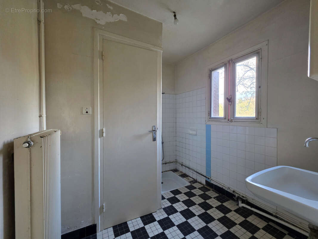 Maison à ECHASSIERES