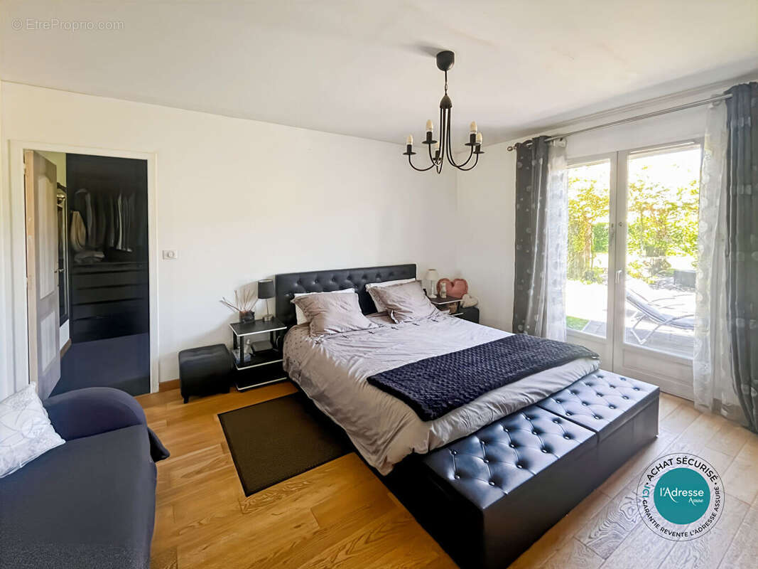 Maison à GUIGNEVILLE-SUR-ESSONNE