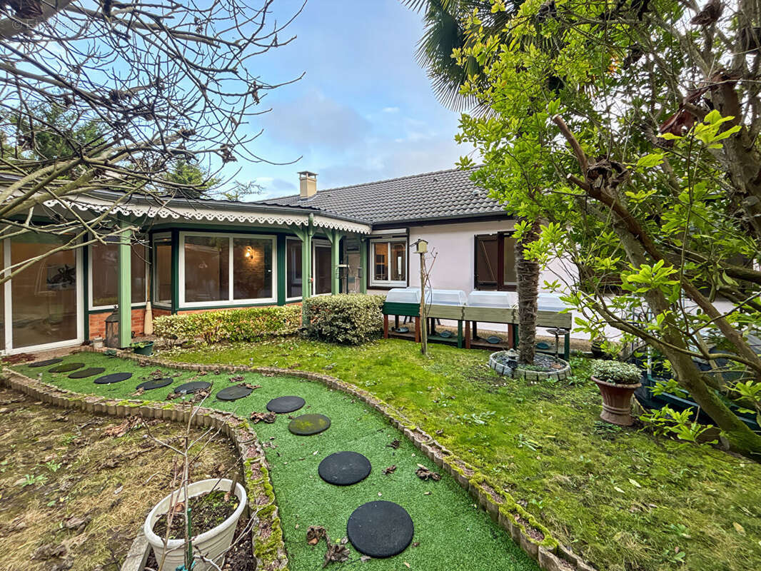 Maison à VILLERS-SUR-LE-ROULE