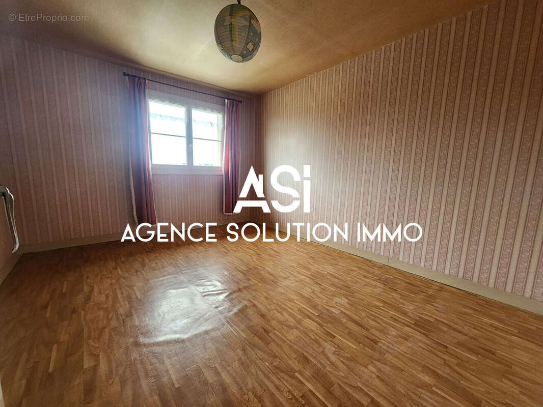 Maison à SAINT-AUBIN-DE-LOCQUENAY