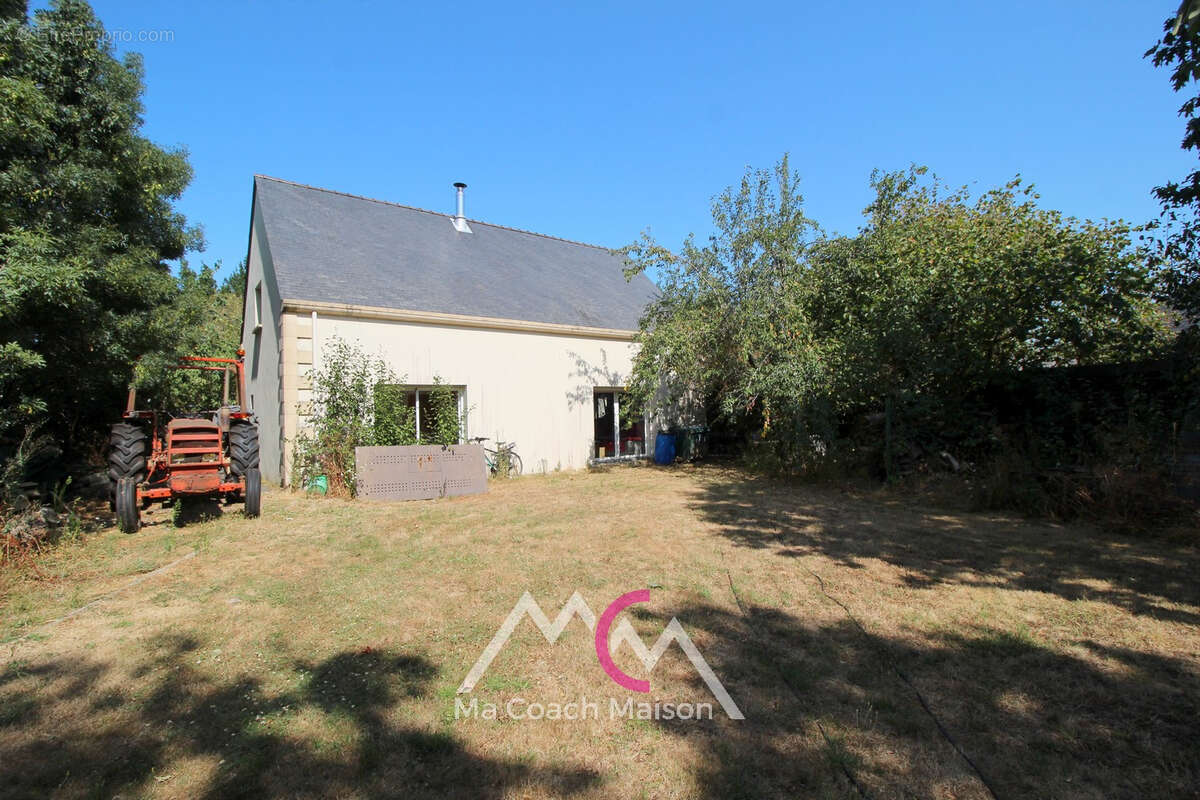 STE ANNE SUR BRIVET proche bourg, Maison d'environ 123m2 avec studio - photo 14