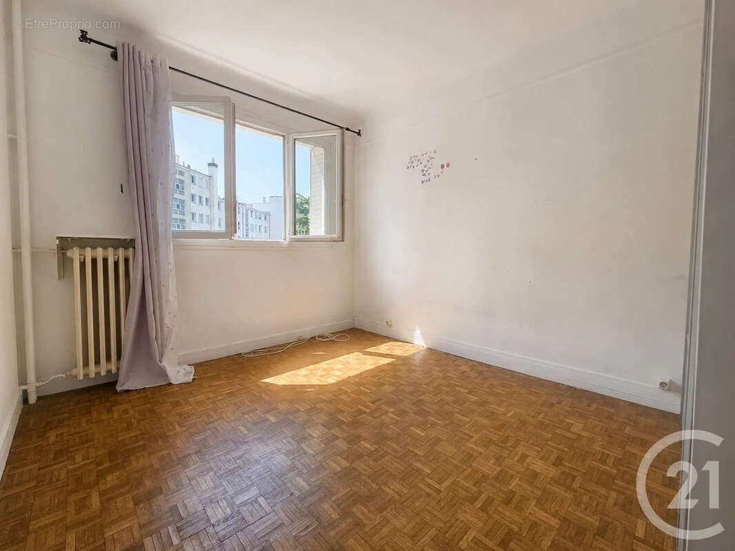 Appartement 61 m² à Saint-Maur-Des-Fosses  - photo 7