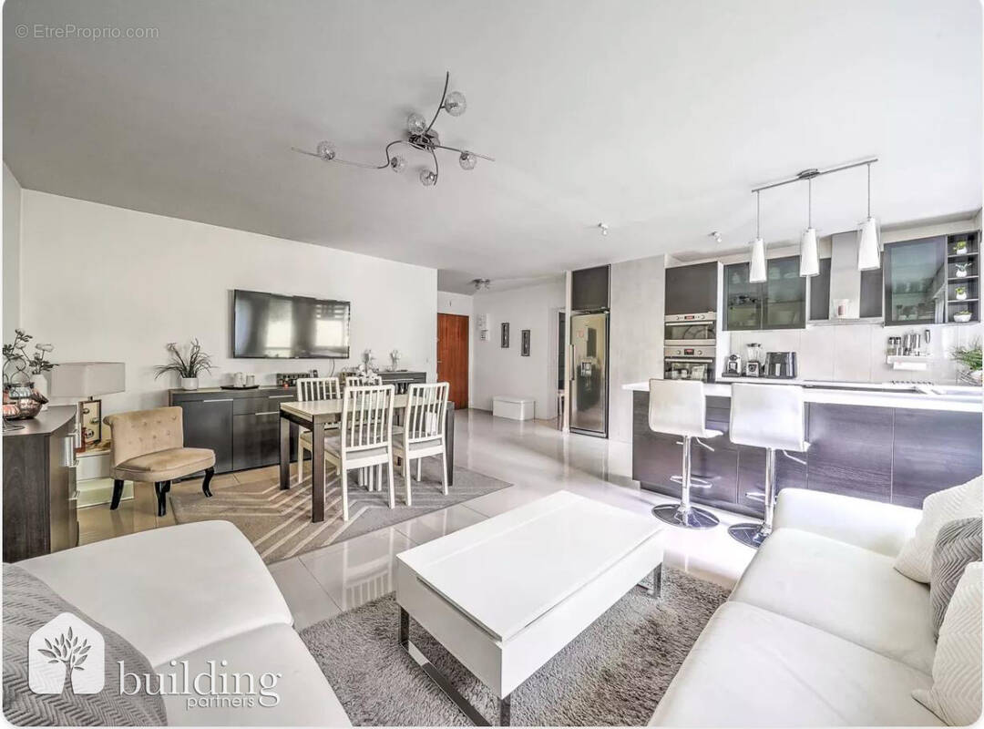 Appartement à COURBEVOIE