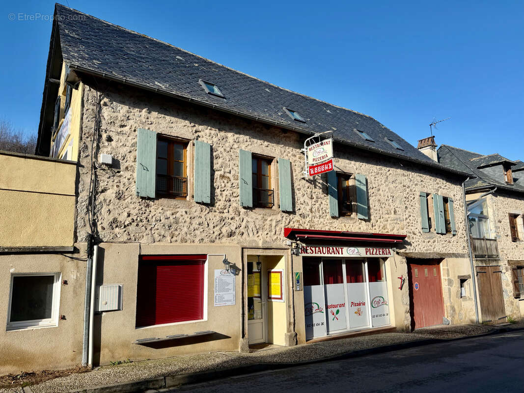 Commerce à LA FOUILLADE