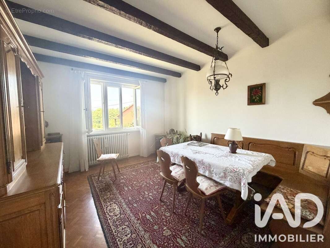 Maison 171 m² à Montreux-Vieux  - photo 3