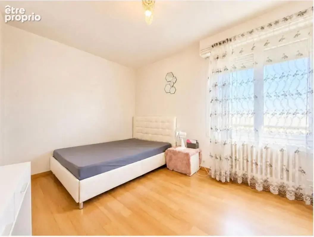 Appartement T4 avec cave parking proche de toutes commodités - photo 6